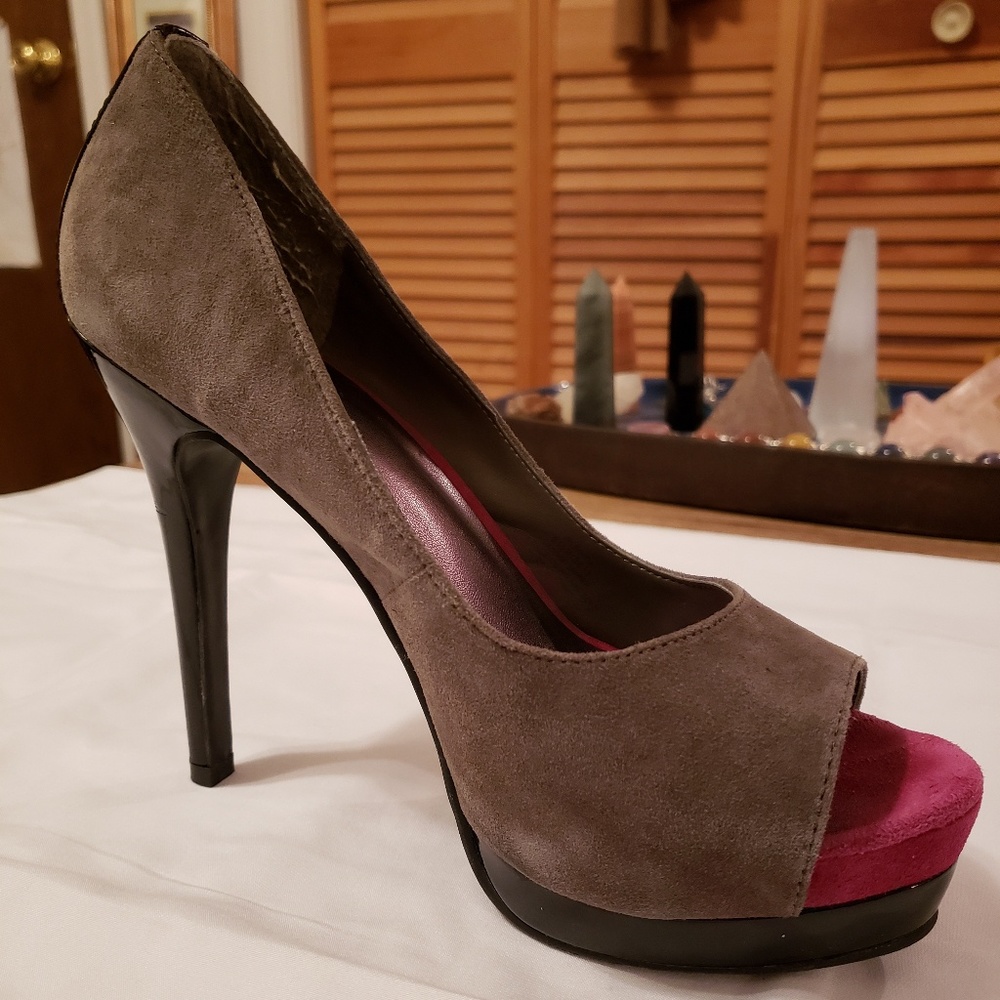 ⬇️ Jessica Simpson Edith Heels